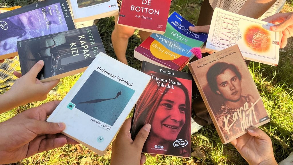 Kitap Severler Günü’nü Parkta Kutladık: Sessiz Okuma ve Paylaşım Dolu Bir Gün