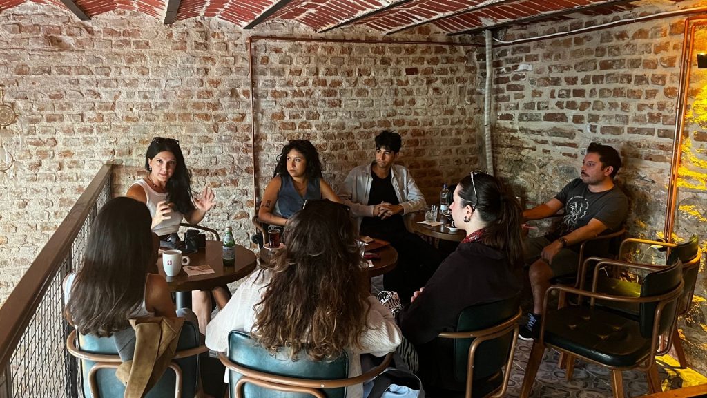 Fotoğrafın Peşinde: Karaköy’den Galata’ya Uzanan Bir Yolculuk