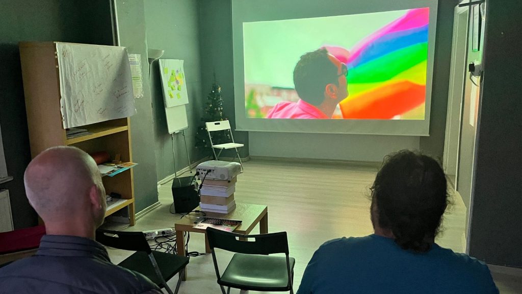 Dünyadan Filmler’de Meksika Sinemasına “I Carry You With Me” ile Başladık